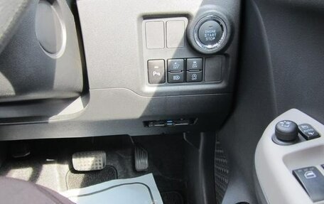 Toyota Passo III, 2022 год, 965 000 рублей, 11 фотография