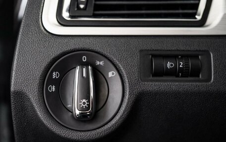 Skoda Rapid I, 2014 год, 940 000 рублей, 14 фотография