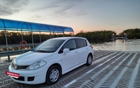 Nissan Tiida, 2011 год, 850 000 рублей, 2 фотография