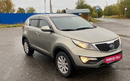KIA Sportage III, 2010 год, 990 000 рублей, 2 фотография