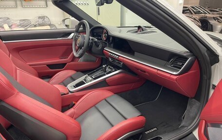 Porsche 911, 2023 год, 46 900 000 рублей, 6 фотография