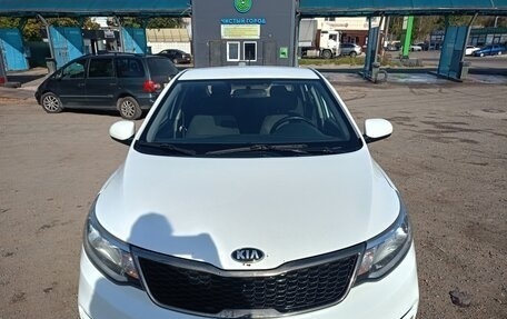 KIA Rio III рестайлинг, 2017 год, 1 000 000 рублей, 6 фотография