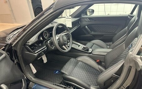 Porsche 911, 2023 год, 70 000 000 рублей, 5 фотография