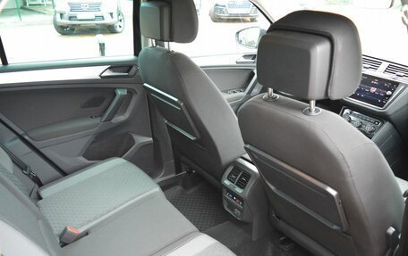 Volkswagen Tiguan II, 2017 год, 2 679 000 рублей, 16 фотография