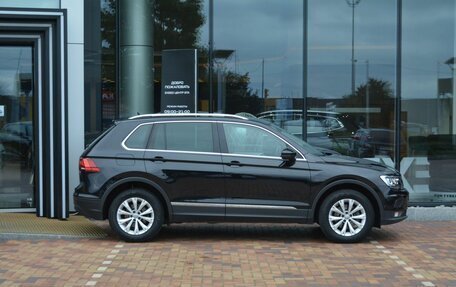 Volkswagen Tiguan II, 2017 год, 2 679 000 рублей, 4 фотография