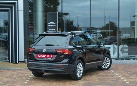 Volkswagen Tiguan II, 2017 год, 2 679 000 рублей, 5 фотография