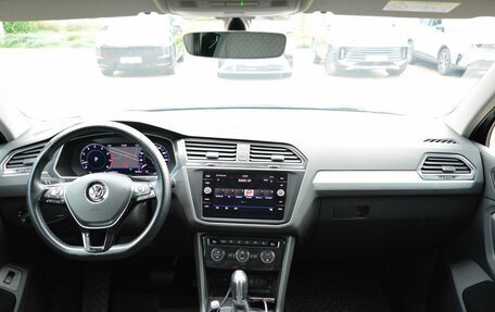 Volkswagen Tiguan II, 2017 год, 2 679 000 рублей, 19 фотография