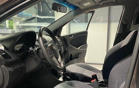 Hyundai Solaris II рестайлинг, 2015 год, 770 000 рублей, 16 фотография