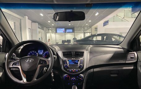 Hyundai Solaris II рестайлинг, 2015 год, 770 000 рублей, 27 фотография