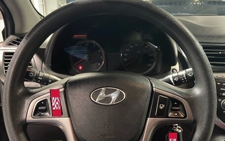 Hyundai Solaris II рестайлинг, 2015 год, 770 000 рублей, 21 фотография