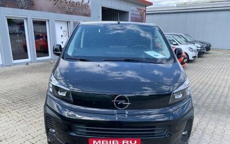 Opel Zafira Life I, 2024 год, 6 990 000 рублей, 2 фотография
