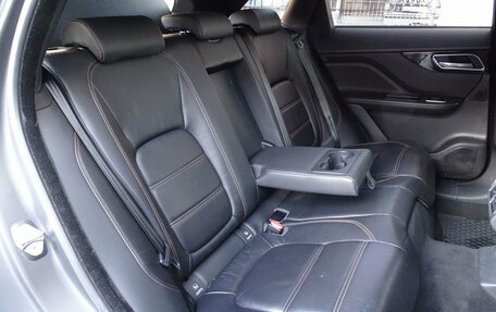 Jaguar F-Pace, 2016 год, 2 490 000 рублей, 8 фотография