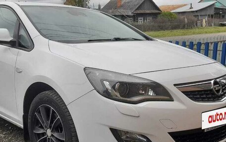 Opel Astra J, 2012 год, 630 000 рублей, 2 фотография