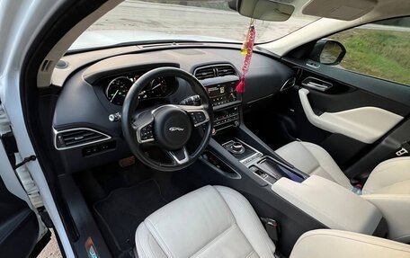 Jaguar F-Pace, 2019 год, 2 990 000 рублей, 12 фотография