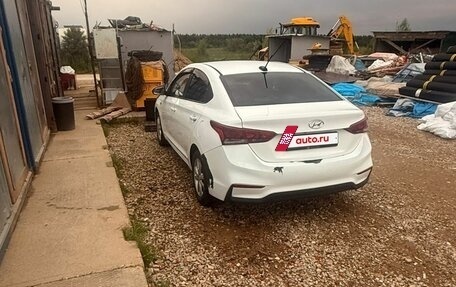 Hyundai Solaris II рестайлинг, 2017 год, 990 000 рублей, 4 фотография