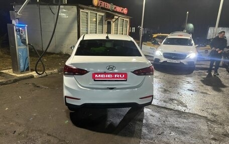 Hyundai Solaris II рестайлинг, 2017 год, 990 000 рублей, 7 фотография