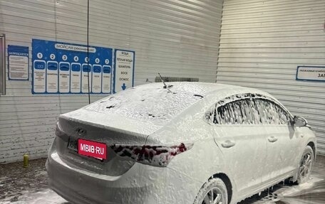 Hyundai Solaris II рестайлинг, 2017 год, 990 000 рублей, 8 фотография