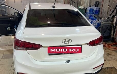 Hyundai Solaris II рестайлинг, 2017 год, 990 000 рублей, 13 фотография