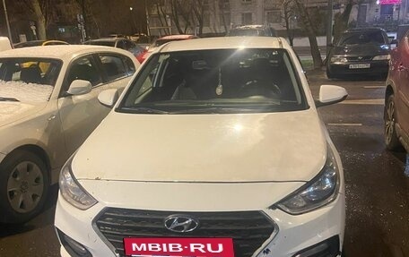 Hyundai Solaris II рестайлинг, 2017 год, 990 000 рублей, 19 фотография