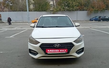 Hyundai Solaris II рестайлинг, 2017 год, 670 000 рублей, 1 фотография