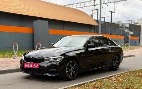 BMW 3 серия, 2019 год, 3 650 000 рублей, 3 фотография