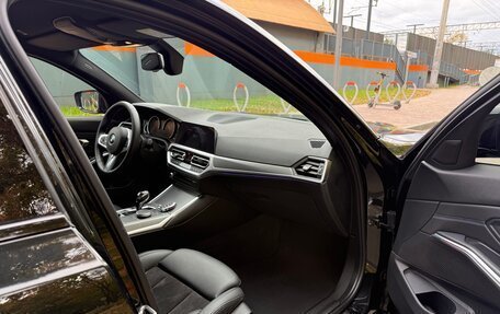 BMW 3 серия, 2019 год, 3 650 000 рублей, 15 фотография