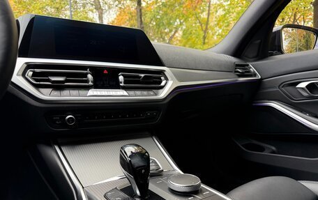 BMW 3 серия, 2019 год, 3 650 000 рублей, 20 фотография