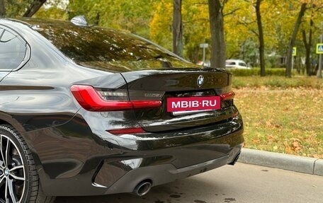 BMW 3 серия, 2019 год, 3 650 000 рублей, 10 фотография