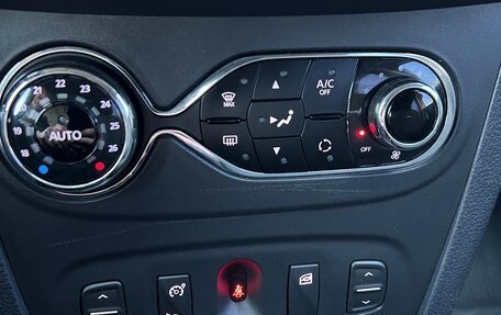 Renault Sandero II рестайлинг, 2017 год, 899 000 рублей, 23 фотография