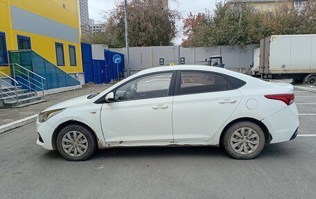 Hyundai Solaris II рестайлинг, 2017 год, 670 000 рублей, 4 фотография