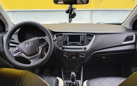 Hyundai Solaris II рестайлинг, 2017 год, 670 000 рублей, 5 фотография