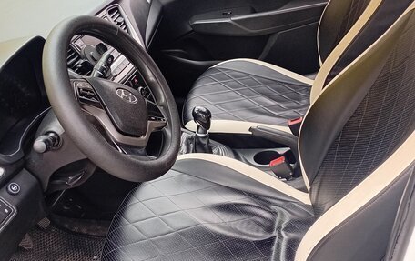 Hyundai Solaris II рестайлинг, 2017 год, 670 000 рублей, 6 фотография