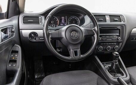 Volkswagen Jetta VI, 2012 год, 1 128 000 рублей, 15 фотография
