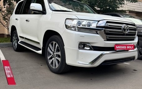 Toyota Land Cruiser 200, 2015 год, 5 600 000 рублей, 2 фотография
