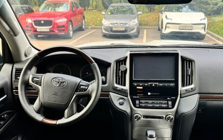 Toyota Land Cruiser 200, 2015 год, 5 600 000 рублей, 7 фотография