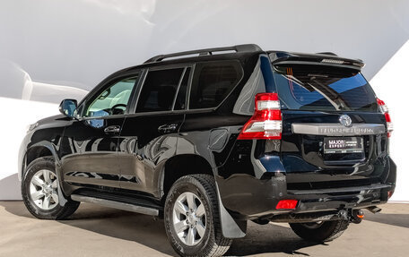 Toyota Land Cruiser Prado 150 рестайлинг 2, 2015 год, 3 790 000 рублей, 7 фотография