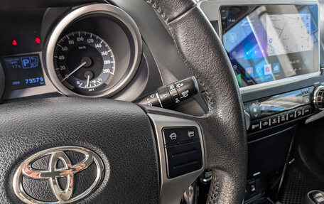 Toyota Land Cruiser Prado 150 рестайлинг 2, 2015 год, 3 790 000 рублей, 26 фотография
