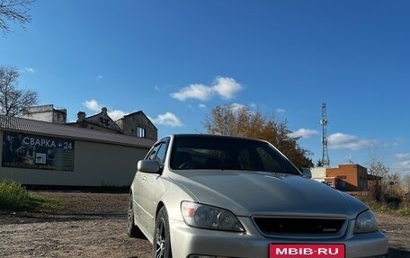 Toyota Altezza, 2001 год, 868 000 рублей, 2 фотография