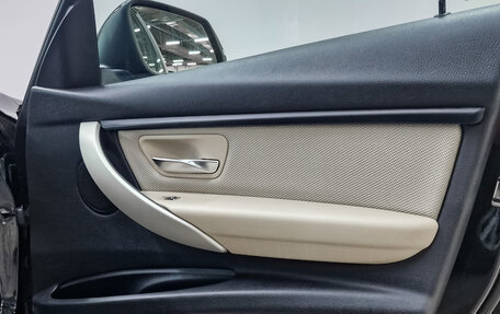 BMW 3 серия, 2016 год, 2 340 000 рублей, 24 фотография