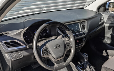 Hyundai Solaris II рестайлинг, 2019 год, 1 399 000 рублей, 15 фотография