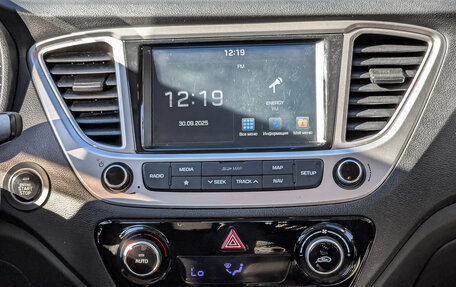 Hyundai Solaris II рестайлинг, 2019 год, 1 399 000 рублей, 17 фотография