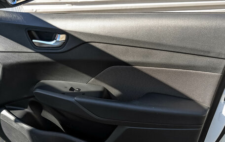 Hyundai Solaris II рестайлинг, 2019 год, 1 399 000 рублей, 23 фотография