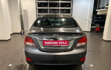 Hyundai Solaris II рестайлинг, 2012 год, 750 000 рублей, 4 фотография