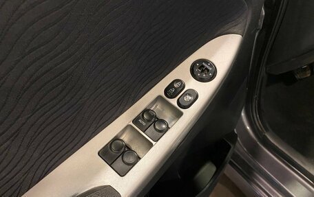 Hyundai Solaris II рестайлинг, 2012 год, 750 000 рублей, 19 фотография
