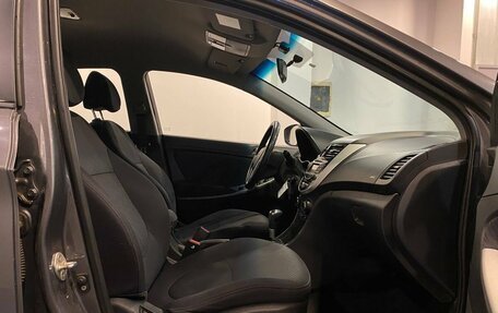 Hyundai Solaris II рестайлинг, 2012 год, 750 000 рублей, 24 фотография