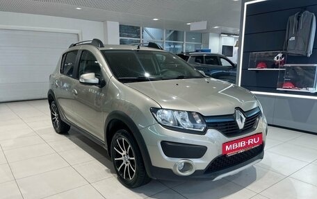 Renault Sandero II рестайлинг, 2016 год, 899 000 рублей, 3 фотография