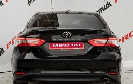 Toyota Camry, 2019 год, 2 500 000 рублей, 8 фотография