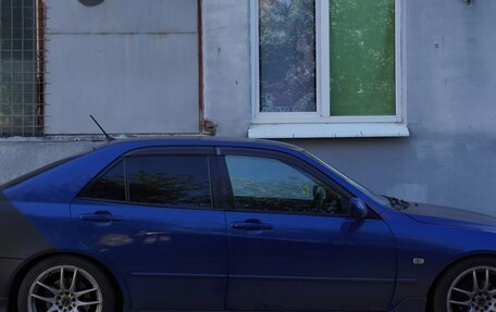 Toyota Altezza, 2000 год, 800 000 рублей, 1 фотография