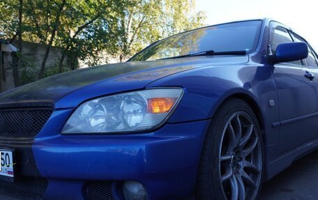 Toyota Altezza, 2000 год, 800 000 рублей, 2 фотография
