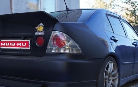 Toyota Altezza, 2000 год, 800 000 рублей, 3 фотография